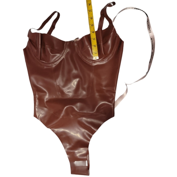 L Coca Bodysuit Latex From House Of CB - Picture 8 of 13